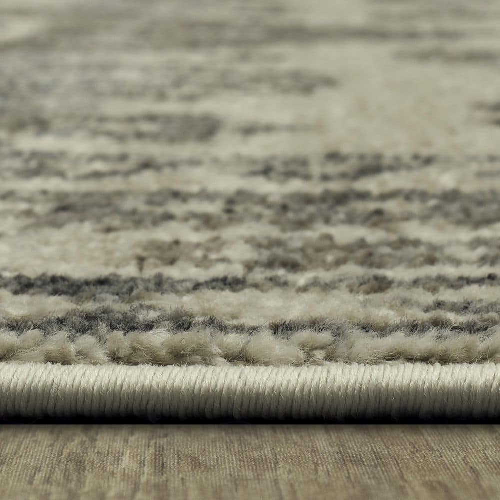Gray Medallion Synthetic Easy Care Area Rug, 5'3" x 8'