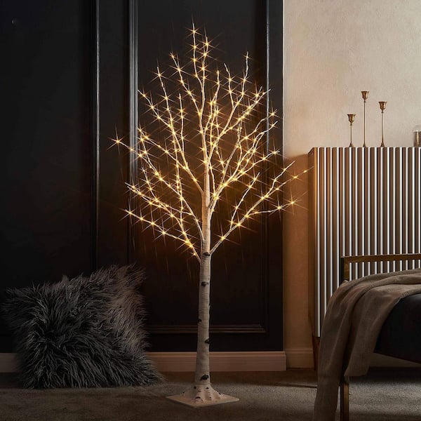 Silk trees deals with lights