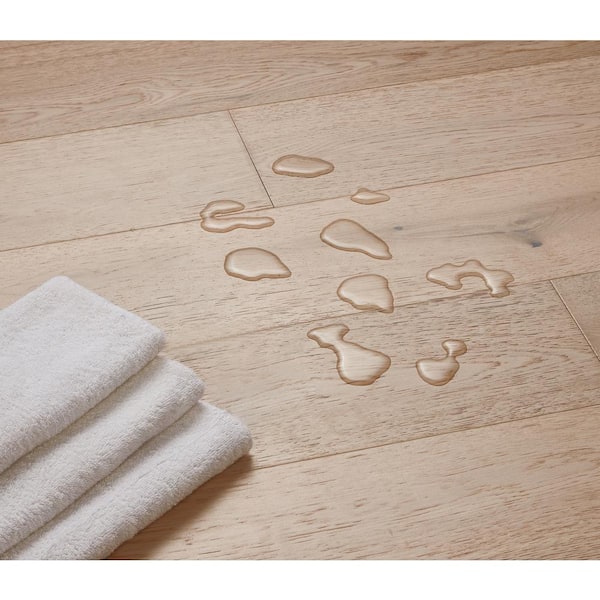Sure+ Harvest Wheat Oak White Oak 1/4 in. T x 6.5 in. W Click Lock W Brushed Engineered Hardwood Flooring (21.7 sq.ft./case)