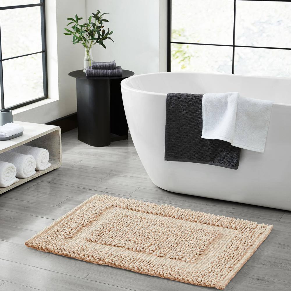 Ivory Chenille Cotton Non-Slip Bath Mat 17" x 24"