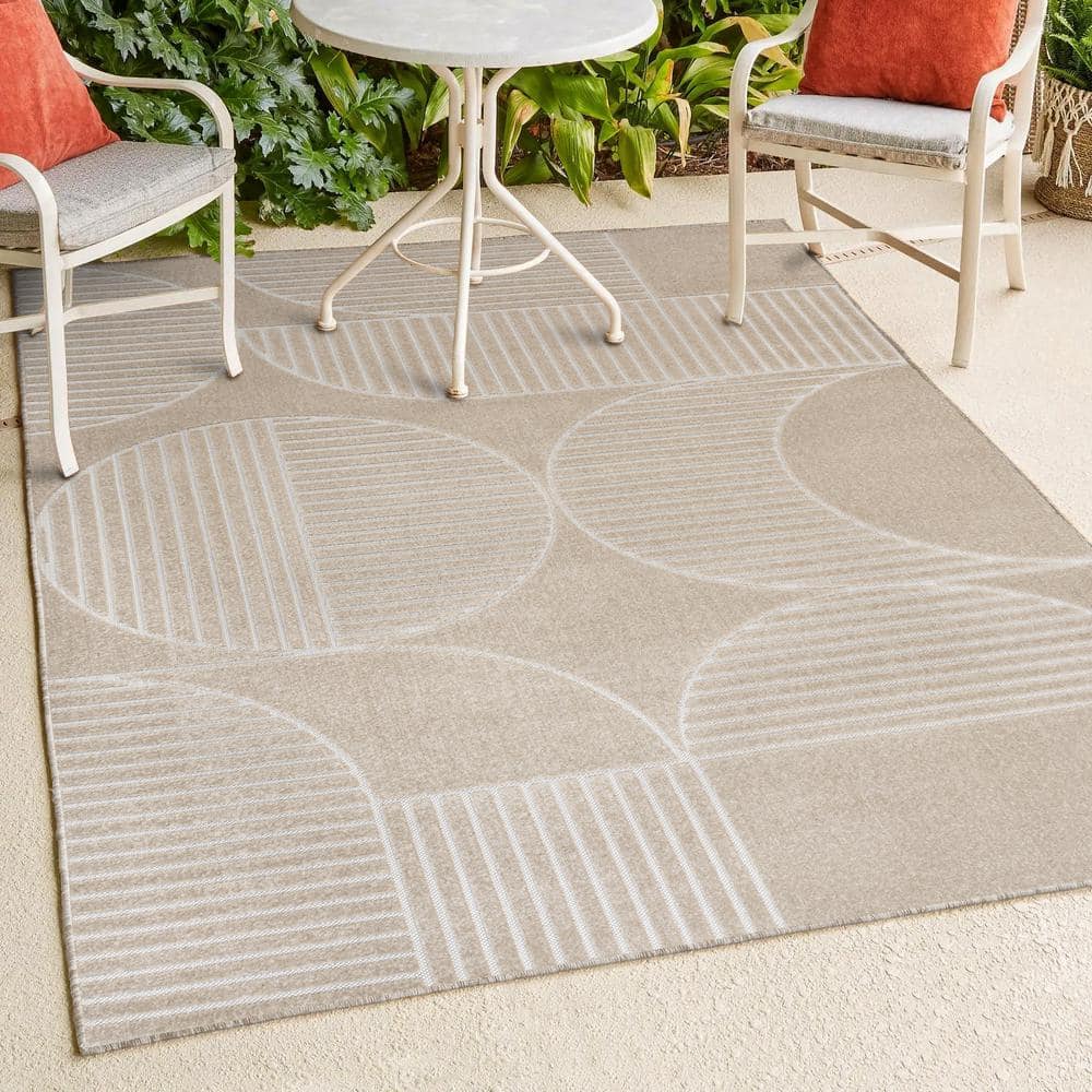 Beige and Cream Geometric High-Low Indoor/Outdoor Rug 3x5