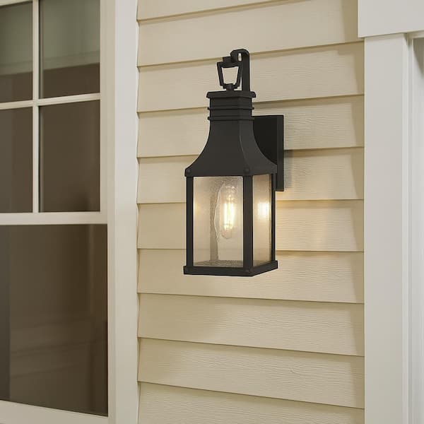 HINKLEY Beacon Hill 1-Light Museum Black Hardwired Outdoor Wall Lantern Sconce