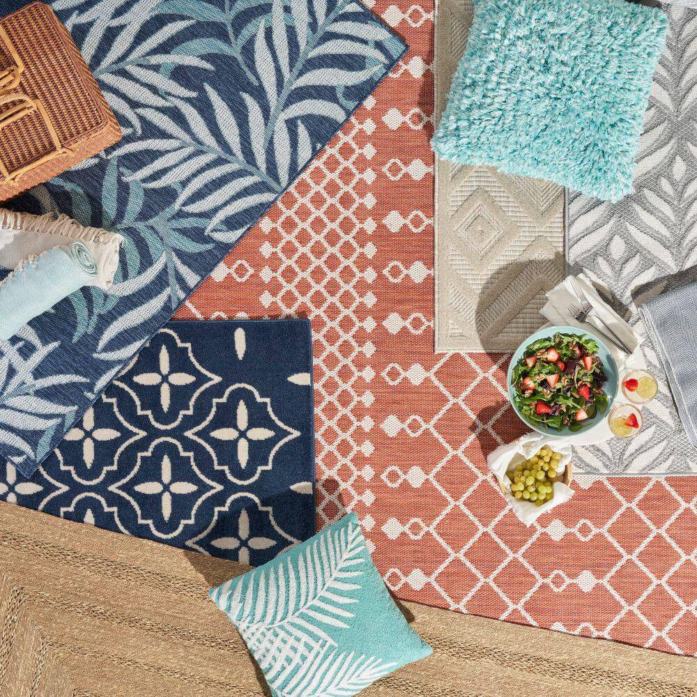 Natural Seagrass Handwoven Rectangular 5' x 7' Indoor/Outdoor Rug