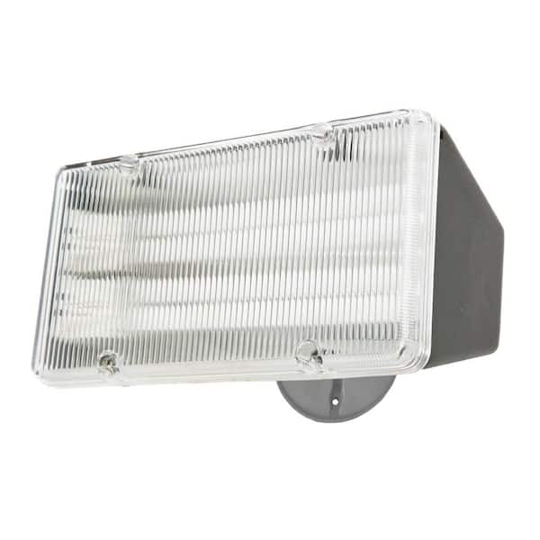 Designers Edge 120-Watt Bronze Outdoor Dusk to Dawn Landscape Flood Light with Acrylic Lens and Fluorescent Bulb