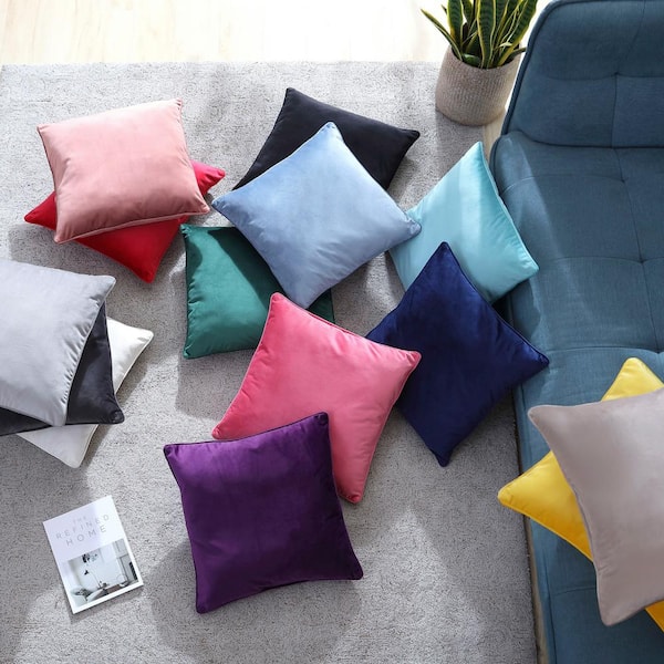 Pillow Decor Castello Soft Velvet Throw Pillows (3 Sizes, 18 Colors) - On  Sale - Bed Bath & Beyond - 35364567