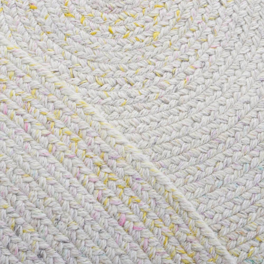 Ivory & Yellow Handwoven Synthetic 3' Round Braided Rug