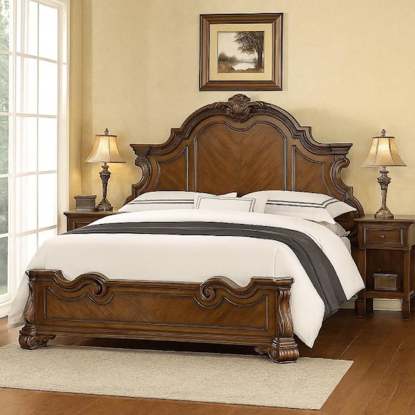 Leova Brown Wood Frame Queen Panel Bed with Transitional Panel Design