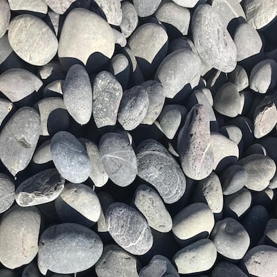 1 in. to 3 in. Medium Black Mexican Beach Pebble (2200 lbs. Contractor Super Sack)