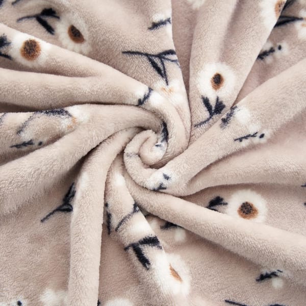 Daisy Beige 50 in. 70 in. Plush Throw Blanket LBW021906 - The Home