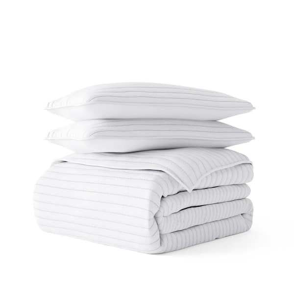 All Season 3-Pcs White Microfiber King/Cal King Stripe Stitch Quilt Set with Shams
