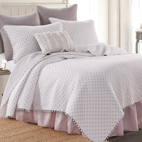 LEVTEX HOME Astoria Grey, White Ditsy Medallion Cotton Twin/Twin XL Quilt