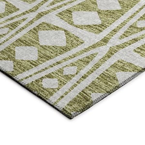 Yuma Green 1 ft. 8 in. x 2 ft. 6 in. Geometric Indoor/Outdoor Washable Area Rug