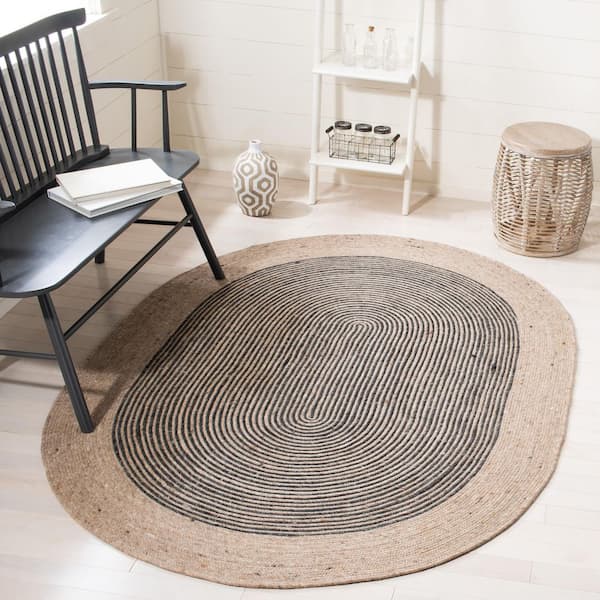 Braided 5 ft. x 7 ft. Beige/Black Solid Color Oval Rug