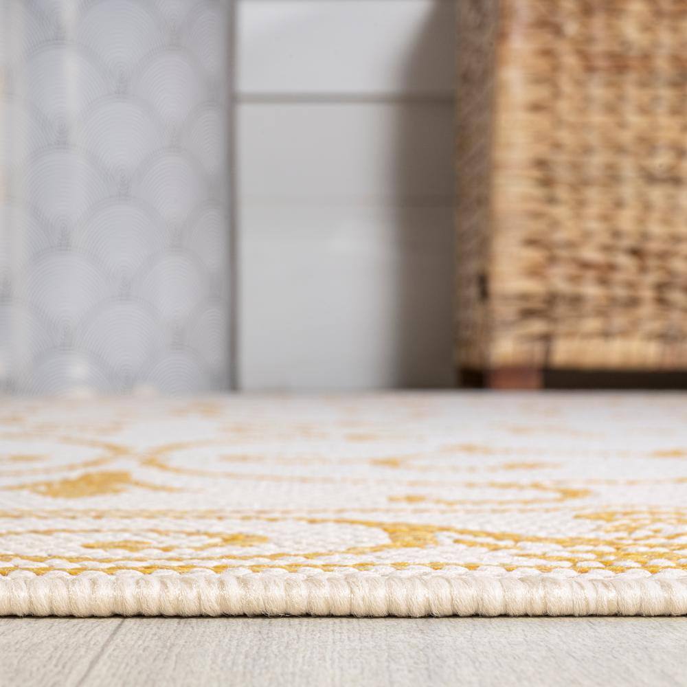 Charleston Vintage Cream/Yellow Square Synthetic Area Rug 5'