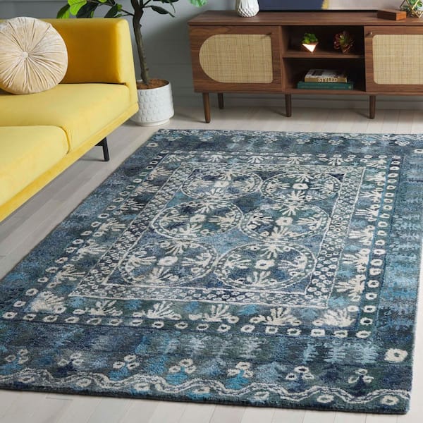 Anatolia 4 ft. x 6 ft. Navy/Beige Traditional Abstract Area Rug