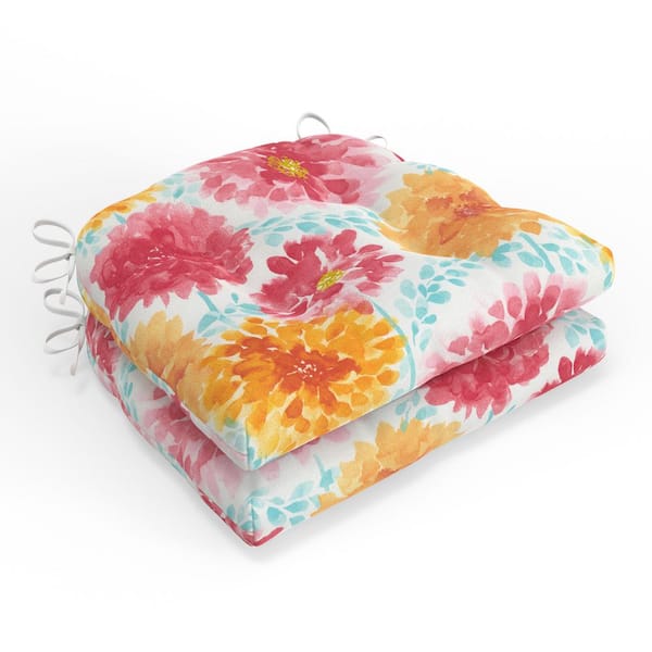 Pillow Perfect Bright Floral 17.5 in W x 4 in H Square Outdoor Tufted Wicker Seat Cushion /w Ties 2-Count in Pink Gardenia Bloom