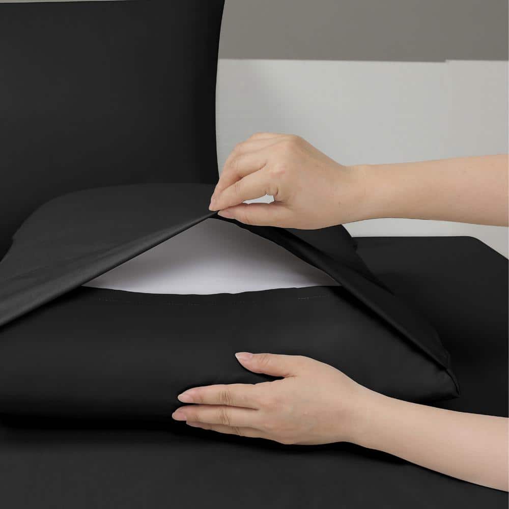 Black Queen Ultra Soft Microfiber 4-Piece Sheet Set