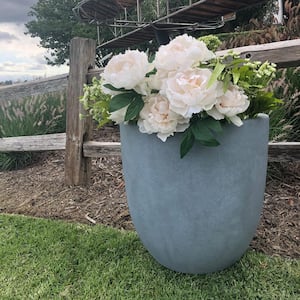 Medium 13.8 in. x 13.8 in. x 11.8 in. Cement Color Lightweight Concrete Modern Seamless Round Planter