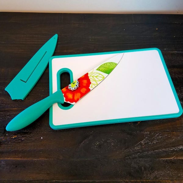 Gibson Home Village Vines 3 Piece Plastic Cutting Board and Knife Set in Red and Blue