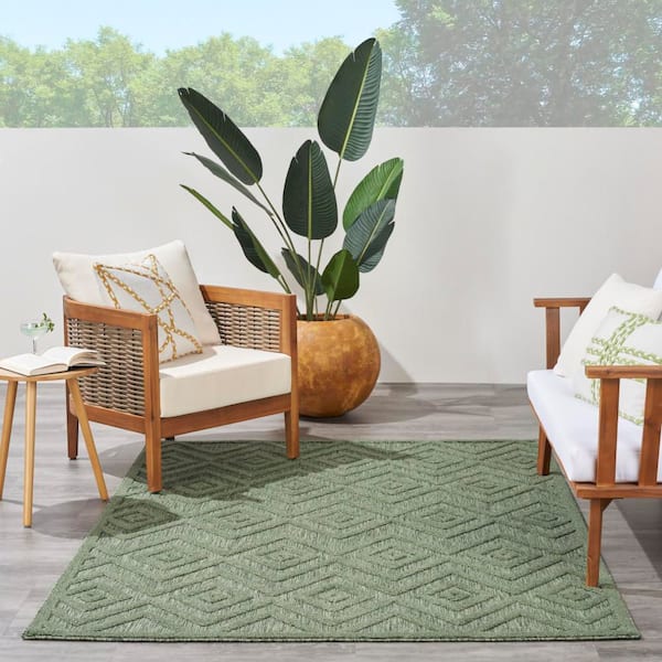 Versatile Green 5 ft. x 7 ft. Diamond Contemporary Indoor/Outdoor Area Rug