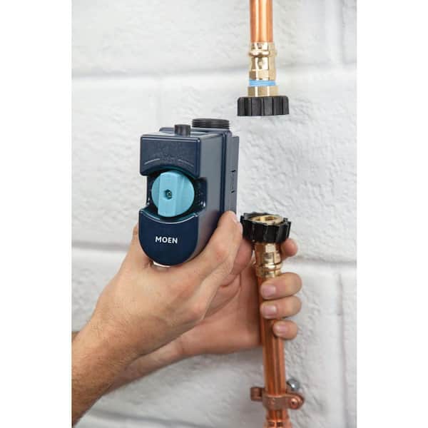 Moen Flo Smart Water Monitor 1-1/4-in to 1-1/2-in Indoor/Outdoor Smart Water  Leak Detector with Automatic Shut-off Valve in the Water Leak Detectors  department at