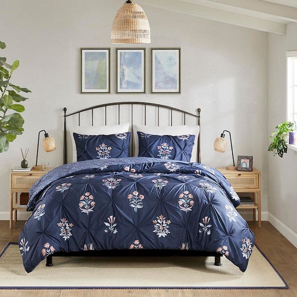Madison Park Peony 3-Piece Navy Floral Polyester Full/Queen Pintuck Duvet Cover Set