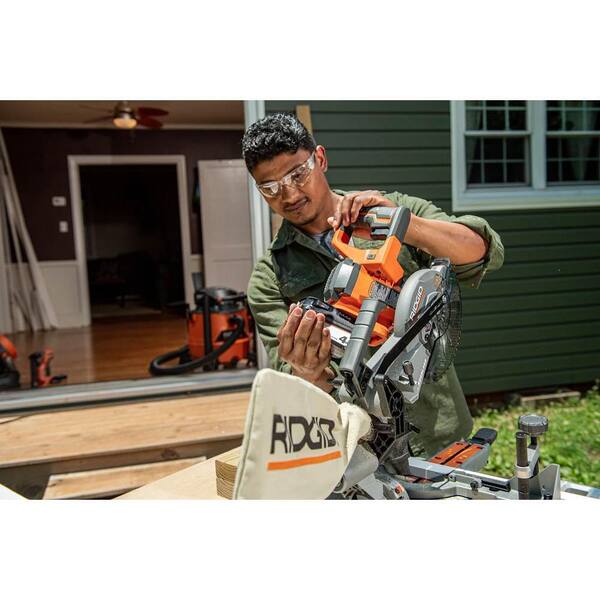 RIDGID 18V Lithium-Ion 4.0 Ah Battery (4-Pack)
