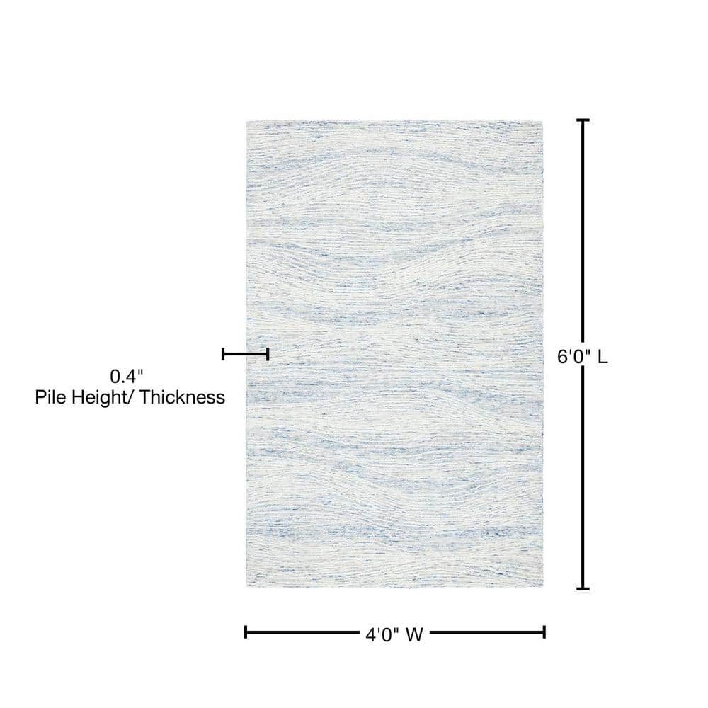 Light Blue Hand-Tufted Wool 4' x 6' Rectangular Rug