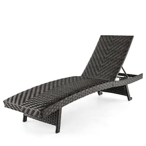 Mix Brown Metal Folding Rattan Outdoor Chaise Lounge Chair Adjustable Recliner Quick Dry Foam