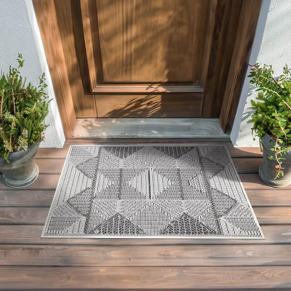 Bailey Dark Gray 2 ft. x 3 ft. Transitional Geometric Flat Weave Polypropylene Rectangle Indoor/Outdoor Area Rug