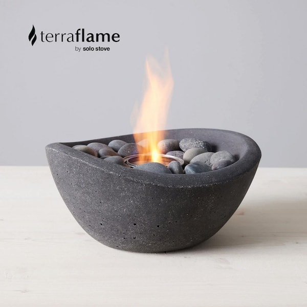 Wave 11 in Indoor/Outdoor Concrete Tabletop Fire Bowl in Graphite