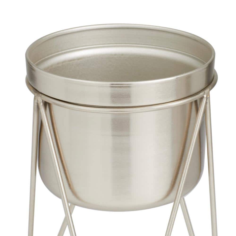 CosmoLiving Modern Silver Metal Planter Set of 2