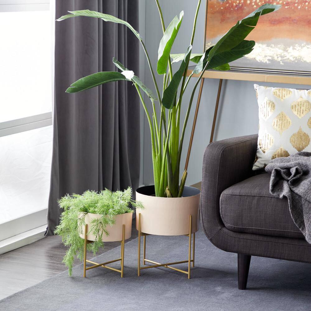 Set of 2 White Metal Contemporary Planters