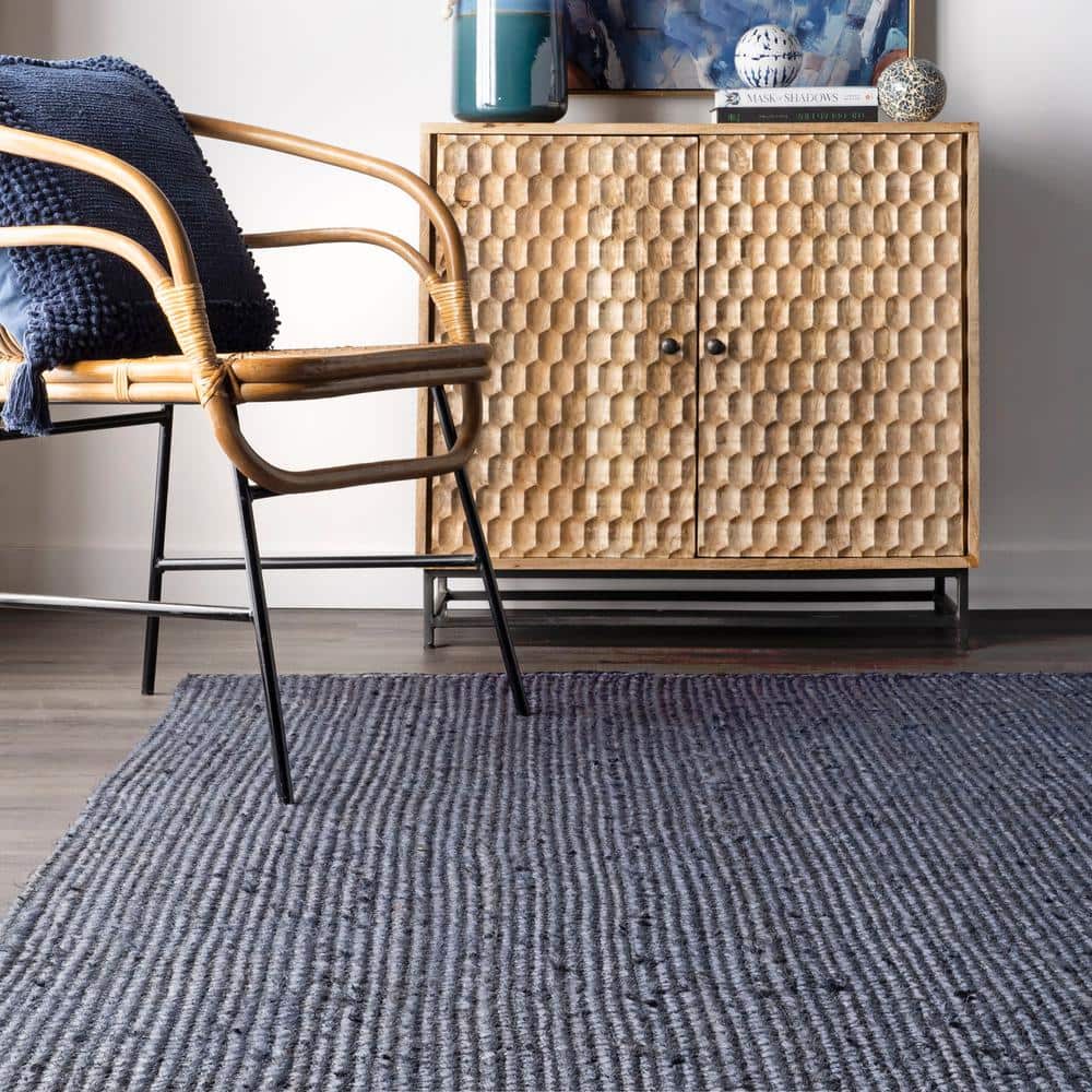 Handmade Navy Round Jute Area Rug, 4'