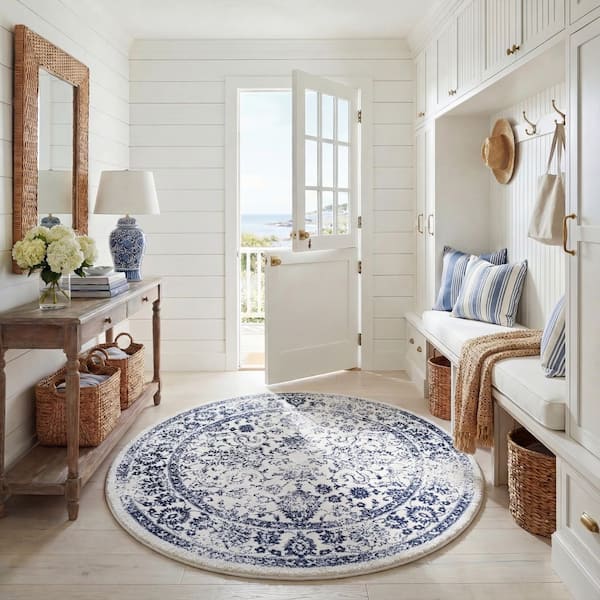 Adirondack 6 ft. x 6 ft. Ivory/Navy Oriental Round Rug
