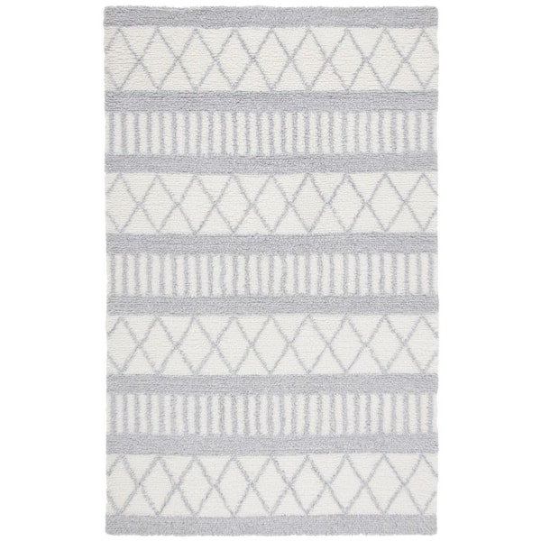Vermont 6 x 9 Ivory/Gray Tribal Area Rug