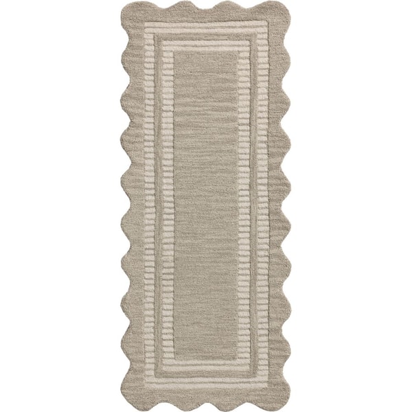 Chris Love Julia Scottie Fog / Ivory 2 ft. 6 in. x 7 ft. 6 in. Transitional Runner Rug