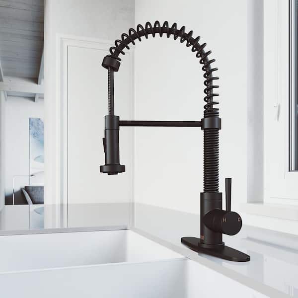 VIGO Edison Single Handle Pull-Down Sprayer Kitchen Faucet Set with Deck Plate in Matte Black