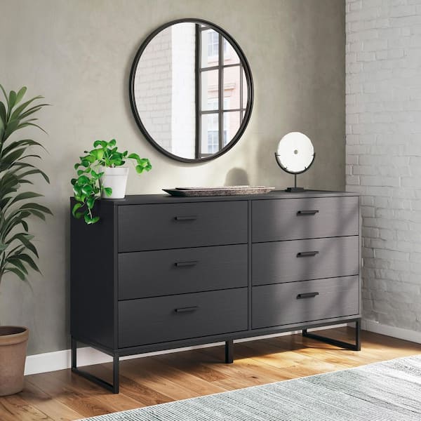 Signature DESIGN BY ASHLEY Socalle Black 6 Drawer 59.02 in