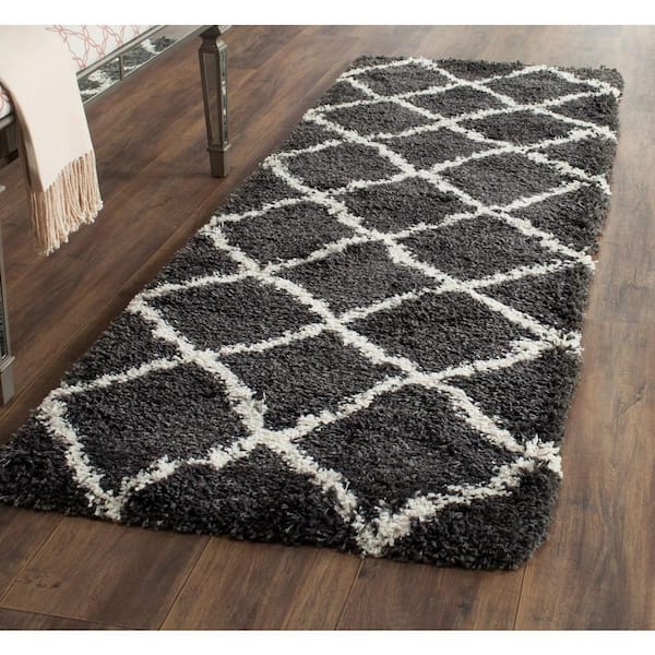 SAFAVIEH Belize Shag Charcoal/Ivory 2 ft. x 7 ft. Geometric Trellis Runner Rug