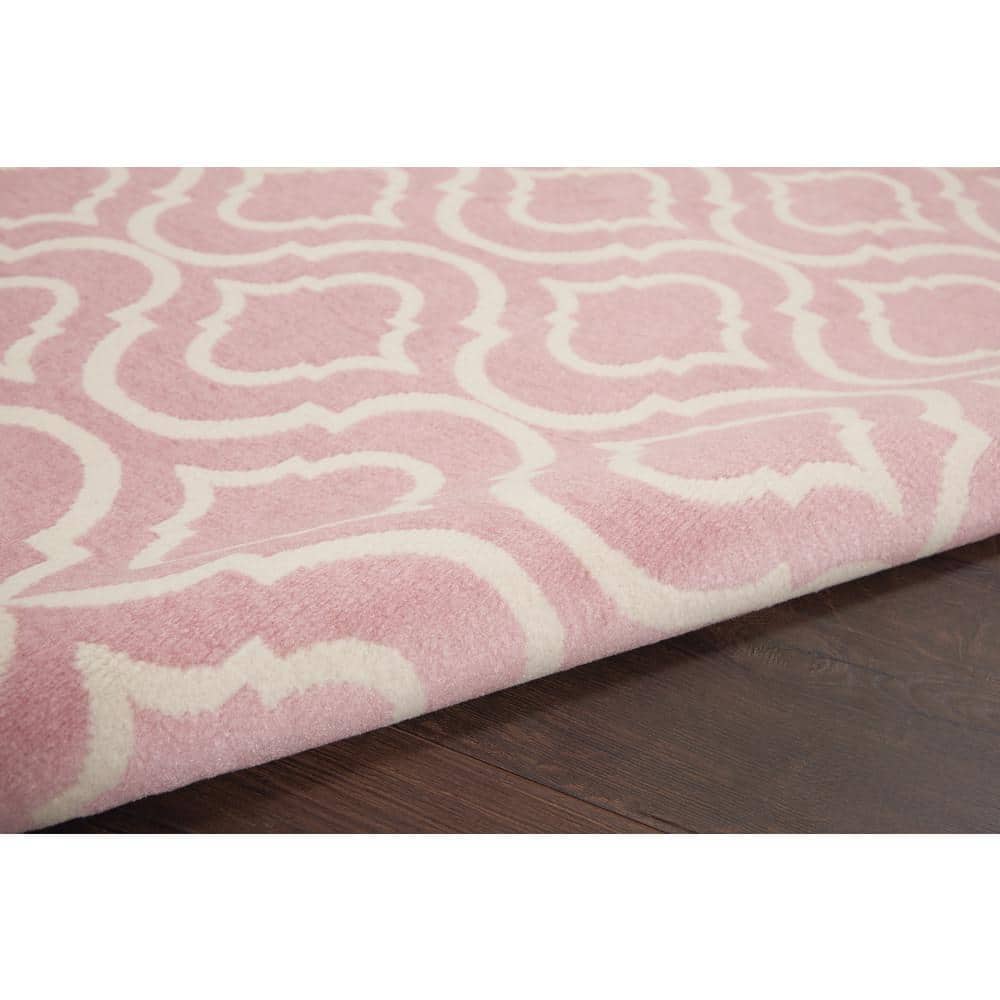 Pink Trellis Pattern Rectangular Synthetic Area Rug 5'3" x 7'3"