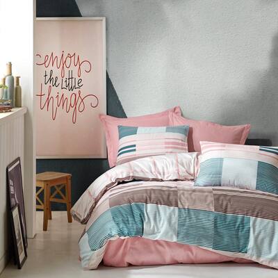 Mint Meets Pink Duvet Cover Set : Pink, Queen Size Duvet Cover, 1 Duvet Cover, 1 Fitted Sheet and 2 Pillowcases