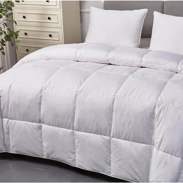 White/Pacific Blue Reversible Twin Comforter - Oversized Twin XL Bedding