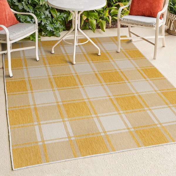 Sabine Traditional Farmhouse Bold Gingham Yellow/Cream 4 ft. x 6 ft. Indoor/Outdoor Area Rug