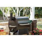Pro 575 Wifi Pellet Grill and Smoker in Black