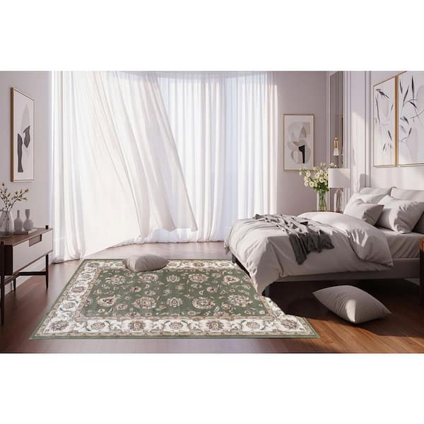 Judith Green/Ivory 4 ft. x 6 ft. Indoor Area Rug