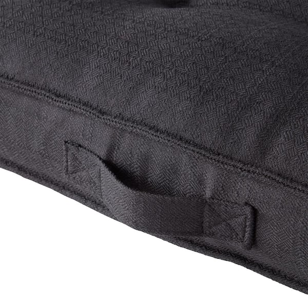 https://images.thdstatic.com/productImages/dc43ed91-e719-43c8-a97e-00fcd25e08fc/svn/greendale-home-fashions-throw-pillows-fp5190l-black-4f_600.jpg