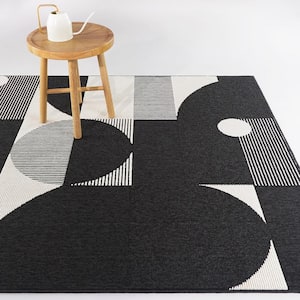 Fritz Black 5 ft. 3 in. x 7 ft. Geometric Indoor/Outdoor Area Rug