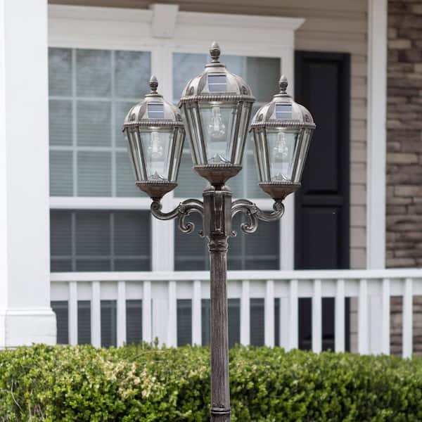GAMA SONIC Royal Bulb Series 3-Head Weathered Bronze Integrated LED Solar  Outdoor Lamp Post with the GS Solar LED Light Bulb GS-98B-T-WB