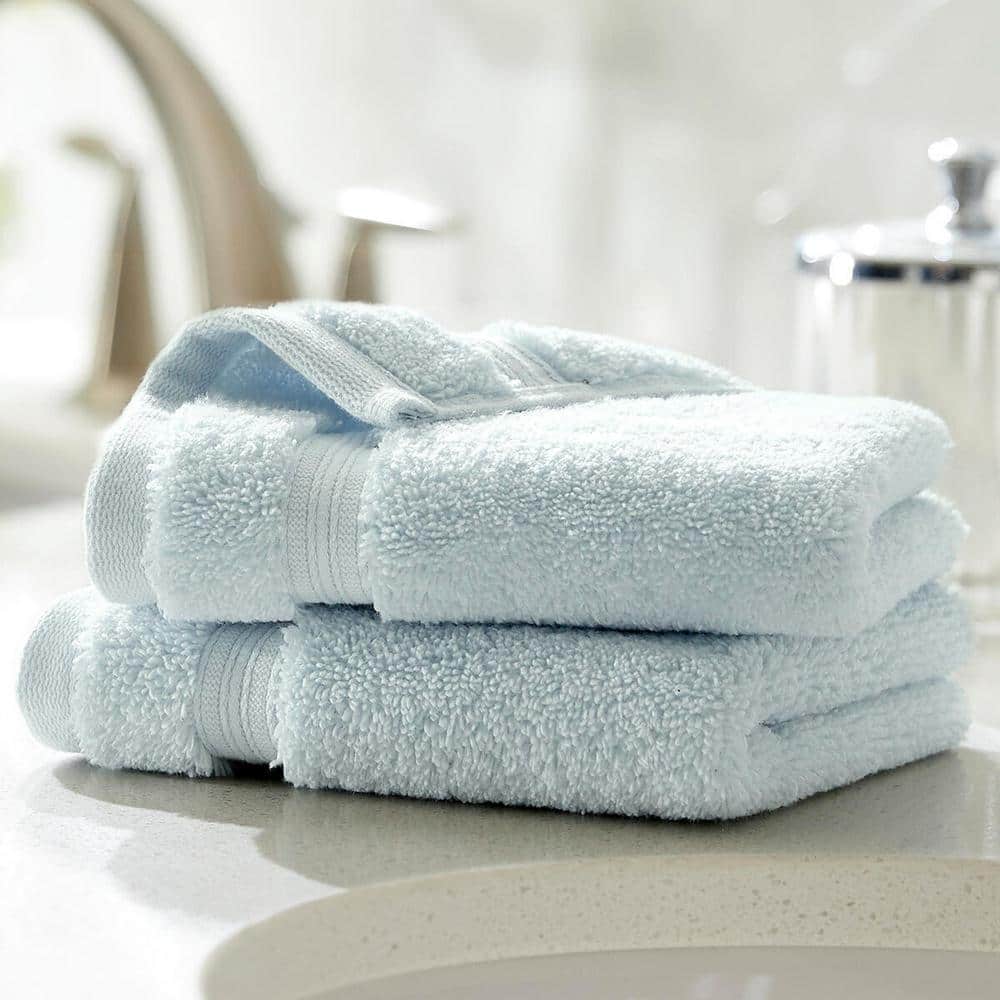 https://images.thdstatic.com/productImages/dc5db512-df89-49d5-9391-5cdc5d409163/svn/raindrop-blue-home-decorators-collection-bath-towels-at17761-raindro-64_1000.jpg